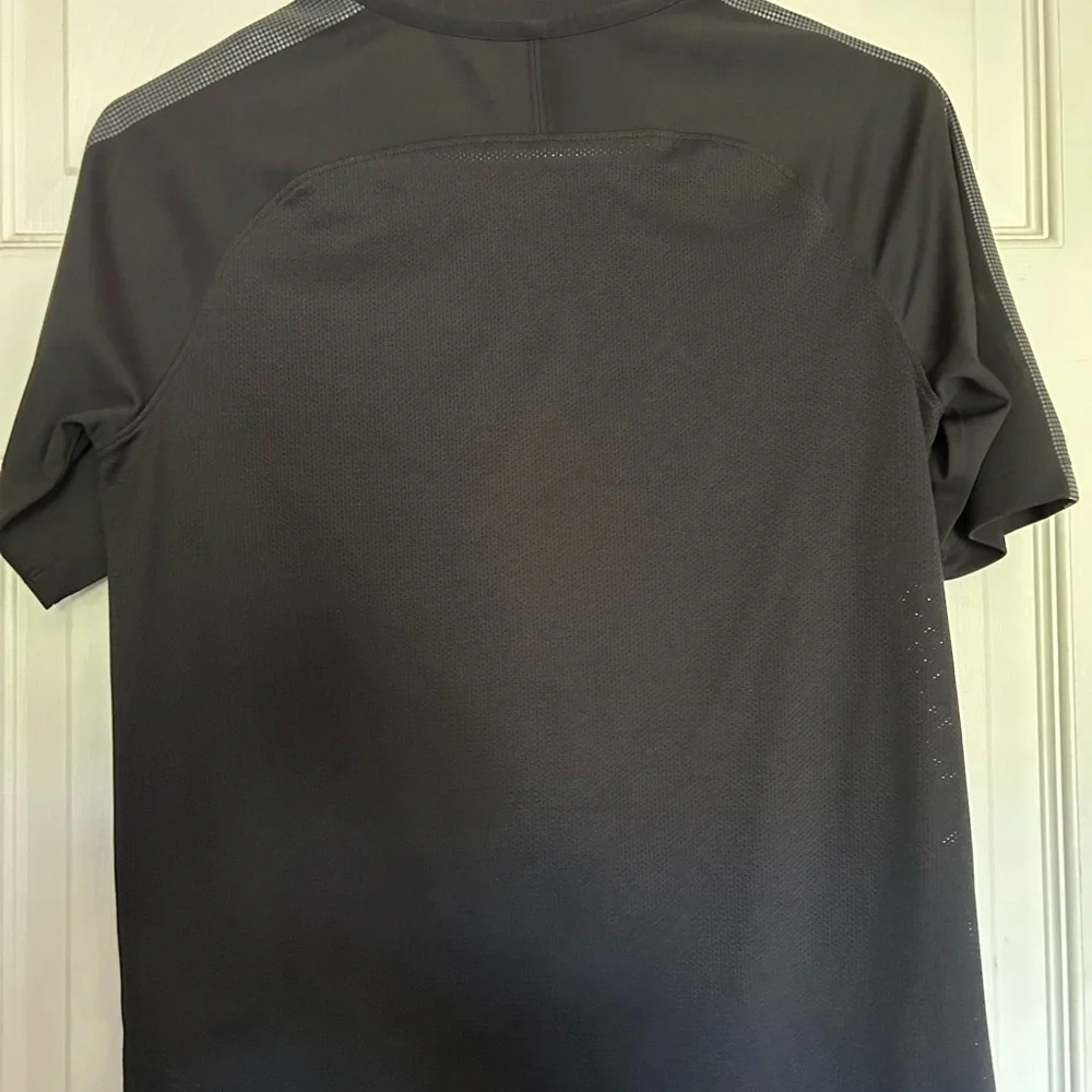 Jordan Kids XL Black
PSG Jersey - Picture 2 of 2